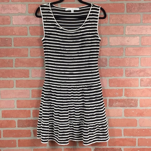 Max Studio Tiered Textured Jersey Dress - Picture 2 of 7